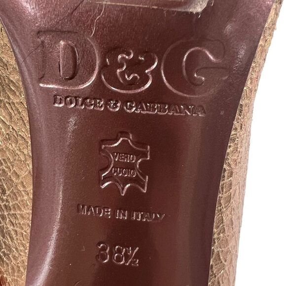 D&G Dolce & Gabbana Metallic Crackled Leather Buckle Pumps - Picture 6 of 15